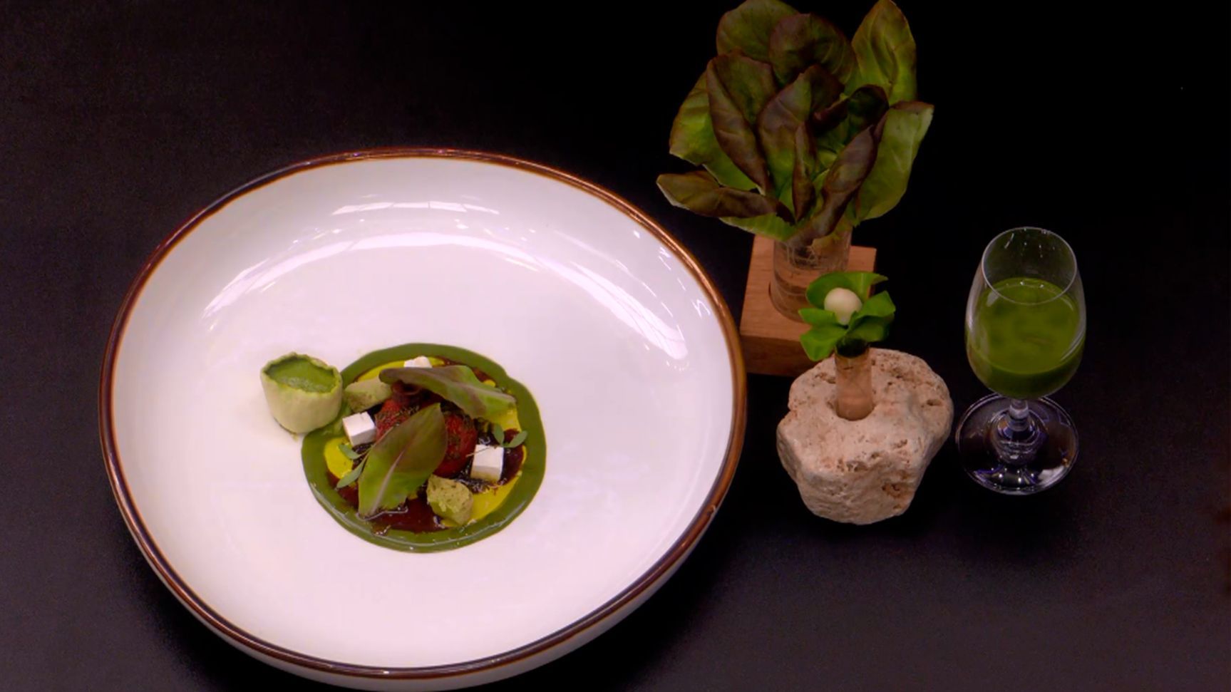 Así es la 'Ensalada innecesaria' de Jordi Cruz