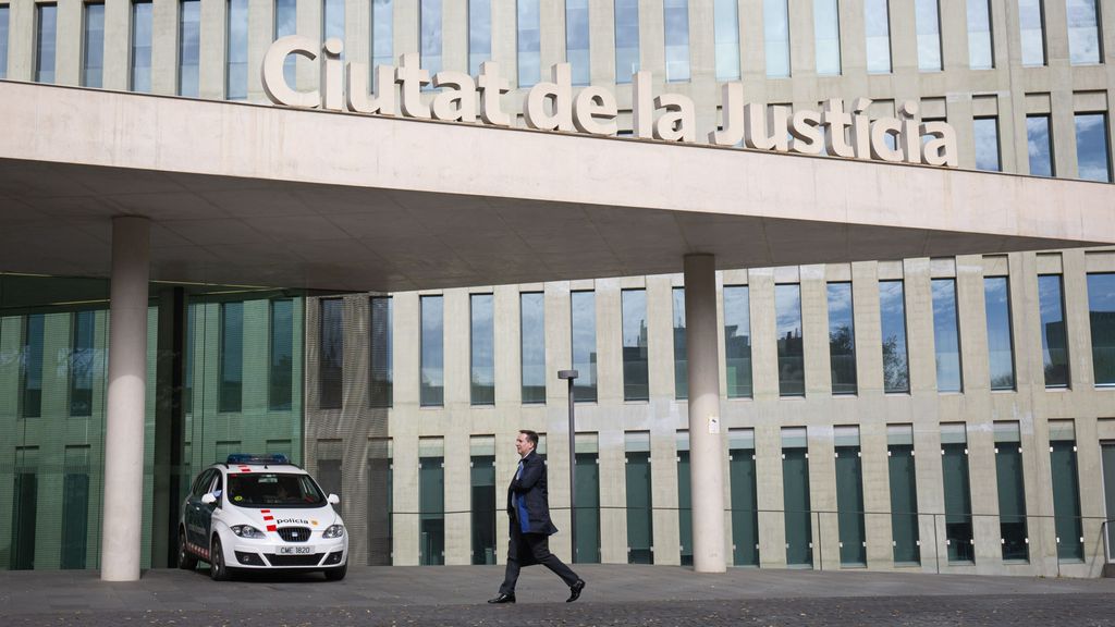 Médicos y forenses desmontan los argumentos de la familia de la joven cuya eutanasia fue paralizada por su padre en Barcelona