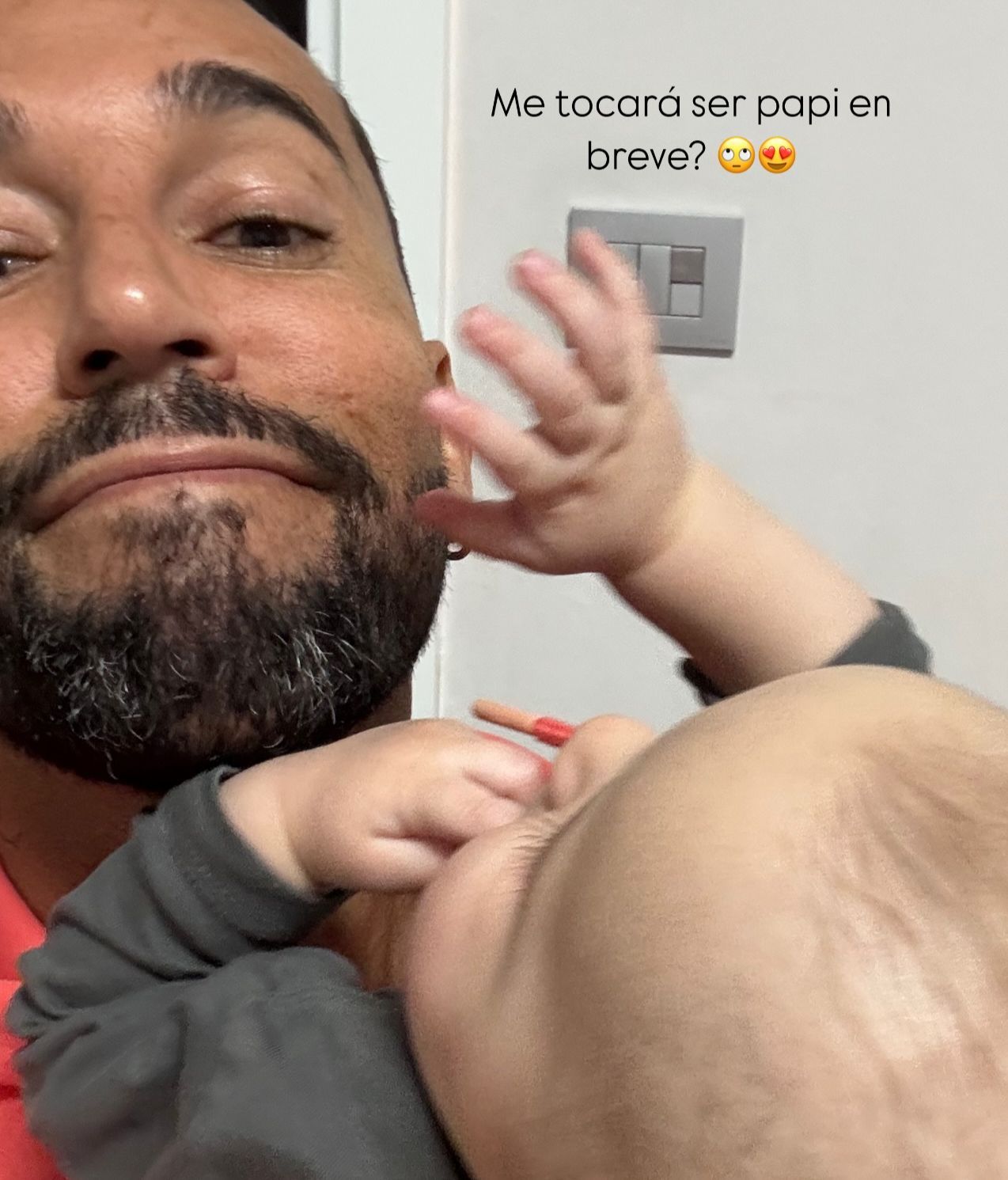 Omar Sánchez reaparece con un bebé de la edad de la hija de Anabel Pantoja