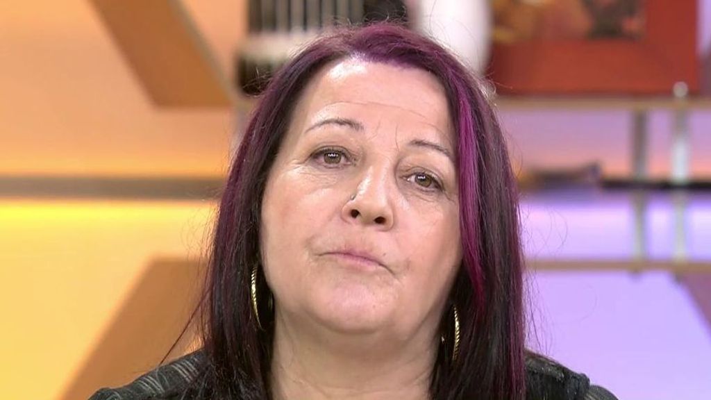 Mercedes deja a su cibernovio, 'El Extremeño', en pleno directo tras las presiones de su hija y de su yerno: "Aquí se acabó todo"