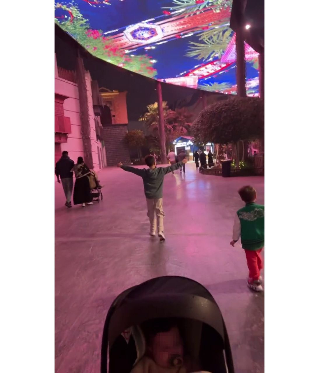 Ajla Peleteiro presume de lo bien que se lo pasan los hijos de Jessica Bueno en Arabia Saudí
