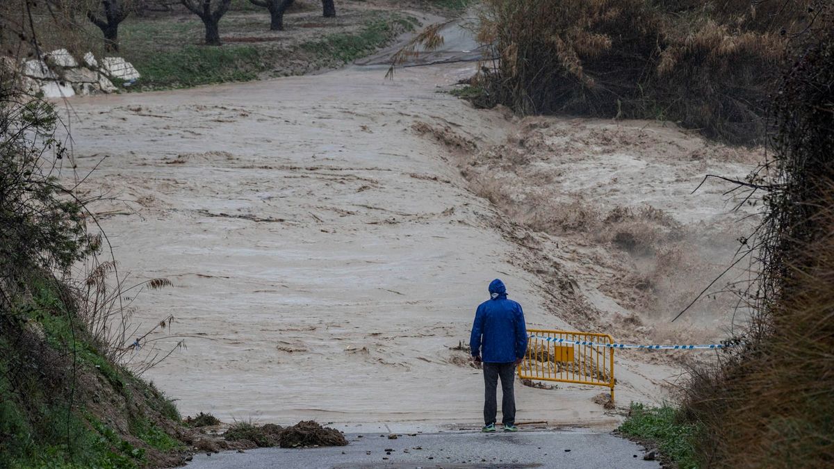 Lo peor del temporal está en Murcia, Comunidad Valenciana y Cataluña: rescates, caminos anegados y crecidas en los barrancos