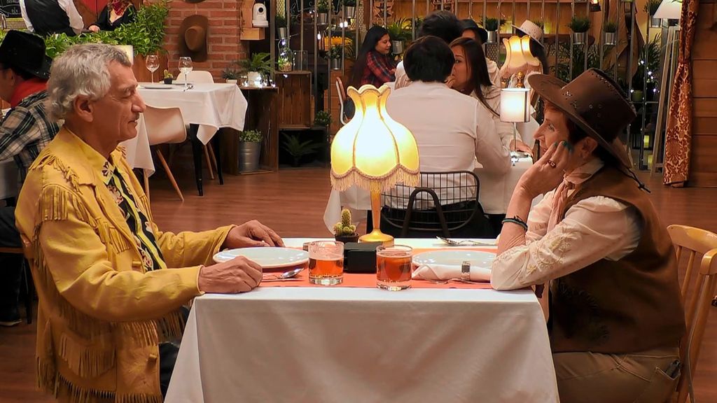 Un soltero de ‘First Dates’ ruboriza a su cita con sus prácticas sexuales: “Me gusta alguna cosa rara”