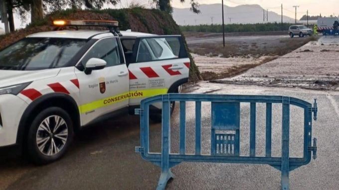 Una de las carreteras cortadas en la región de Murcia por las fuertes precipitaciones