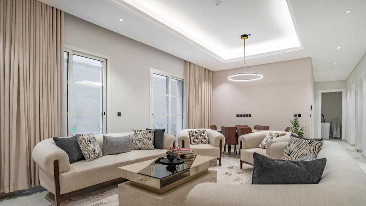 Así es el salón de uno de los apartamentos de alquiler