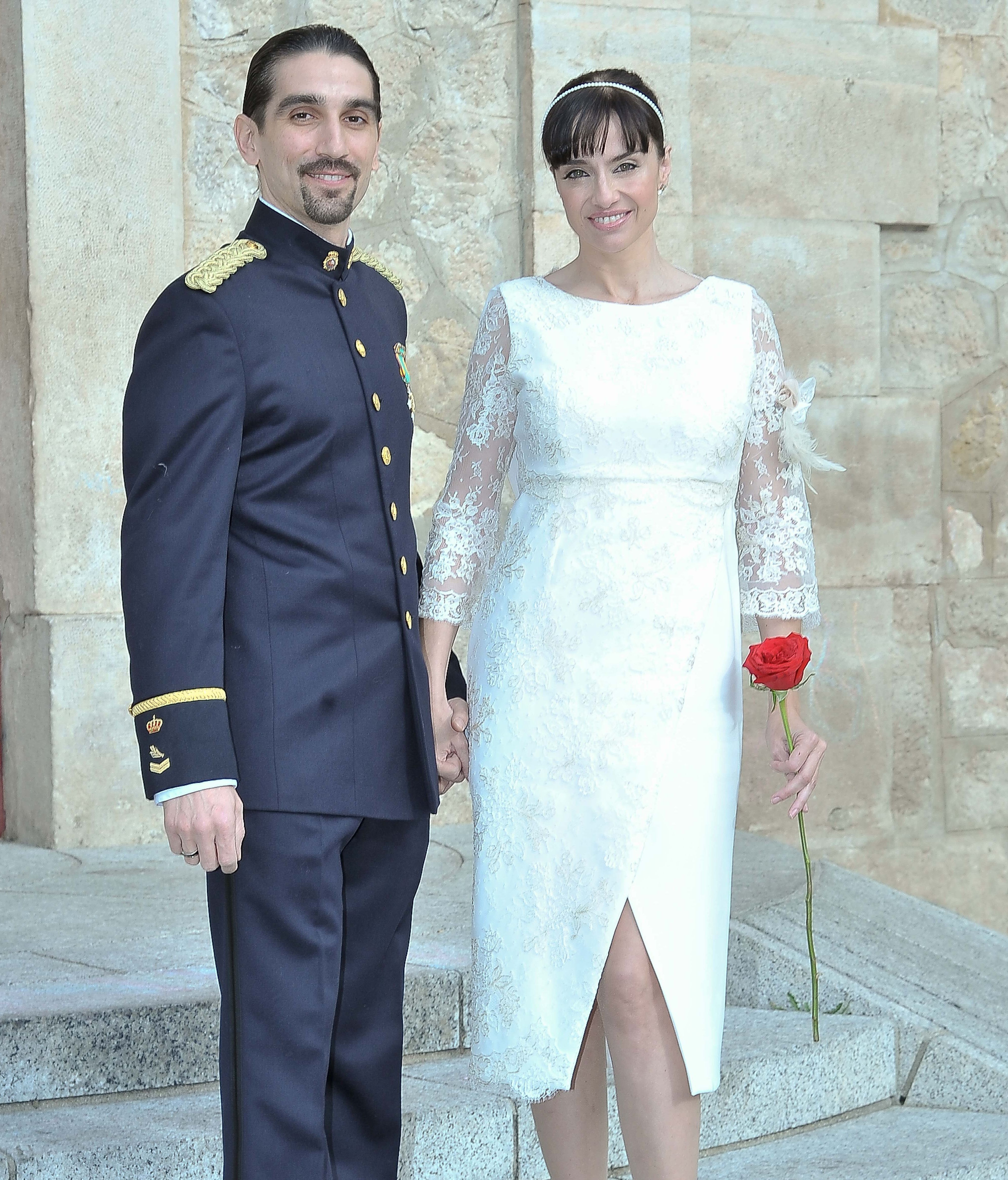 Beatriz Rico y su marido el día de su boda