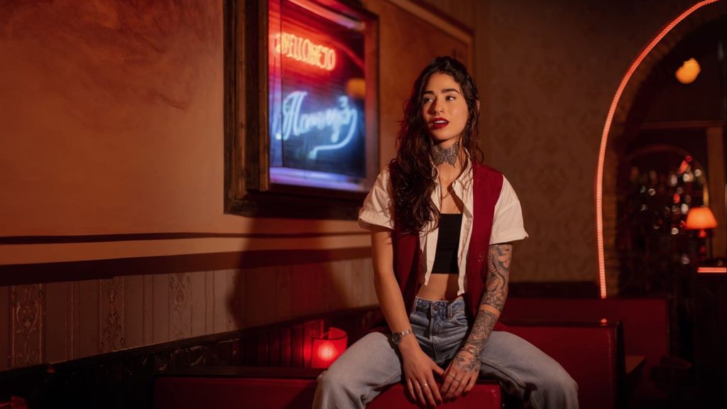 Valeria Naranjo bartender