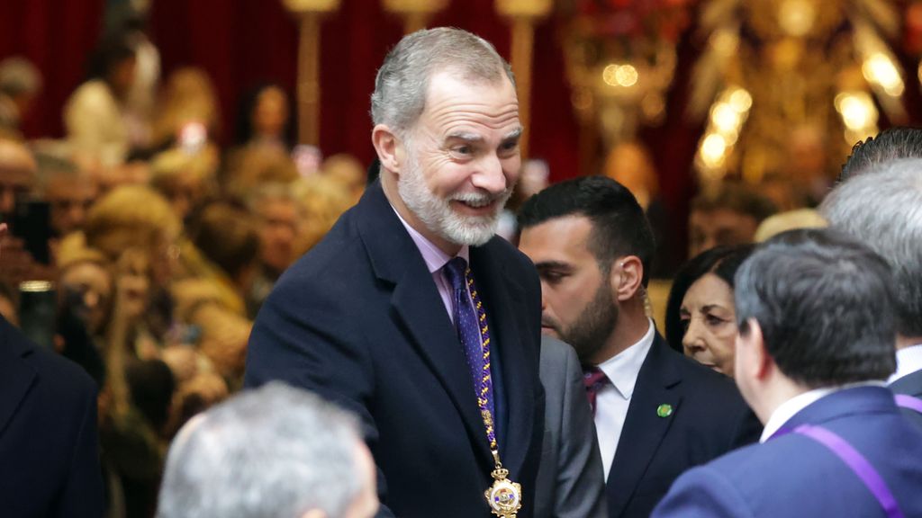 El Rey cumple por segundo año consecutivo con la tradición de acudir al besapié del Cristo de Medinaceli