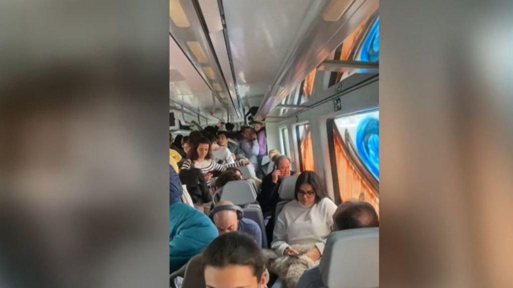 Jornada de caos en los trenes de cercanías de Cataluña por una avería