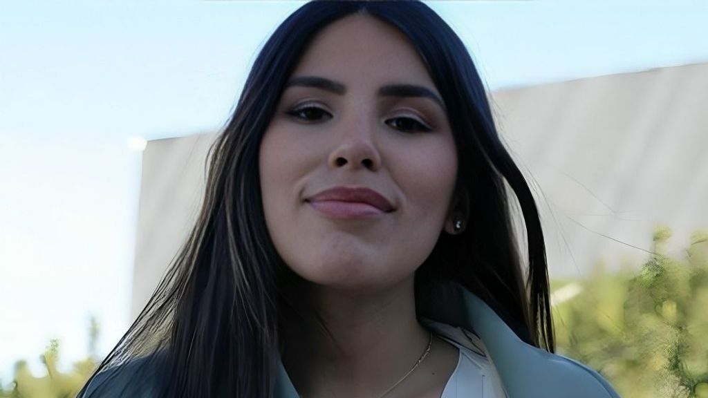 La emotiva felicitación de Isa Pantoja a su hijo Alberto desde la distancia