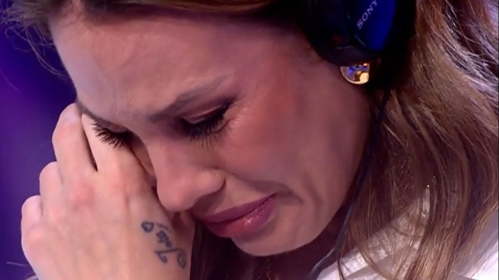 Jessica Bueno rompe a llorar