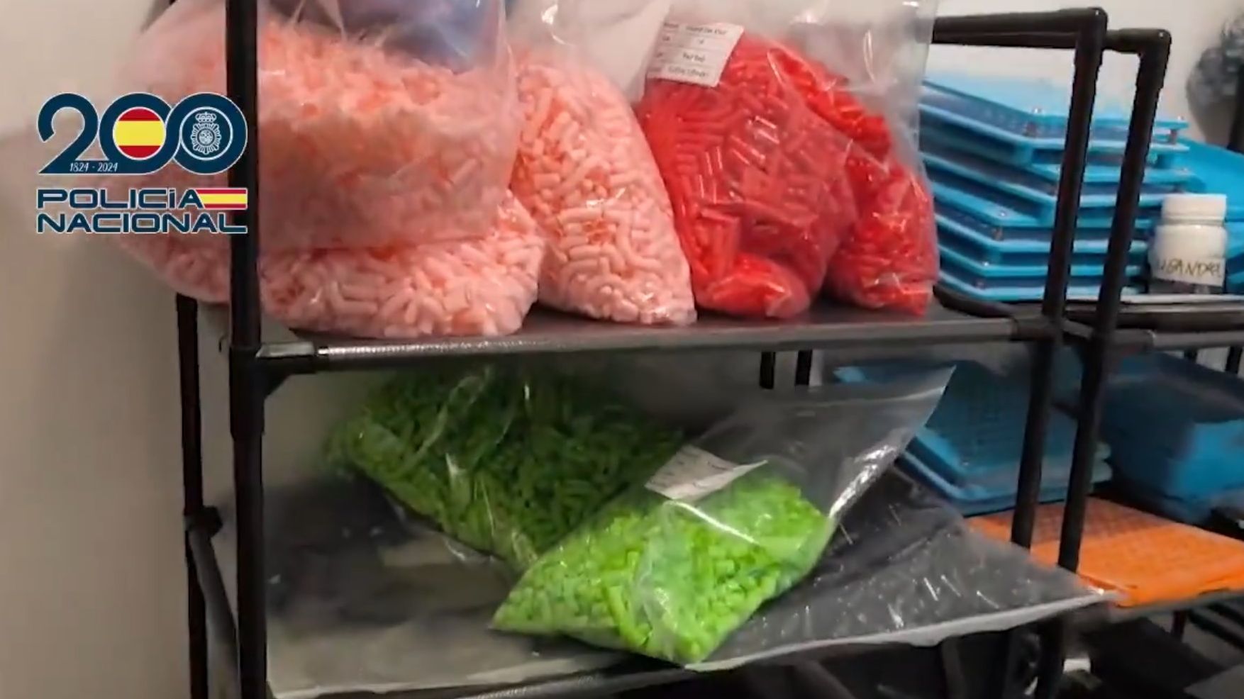 Productos en un laboratorio clandestino en Alicante