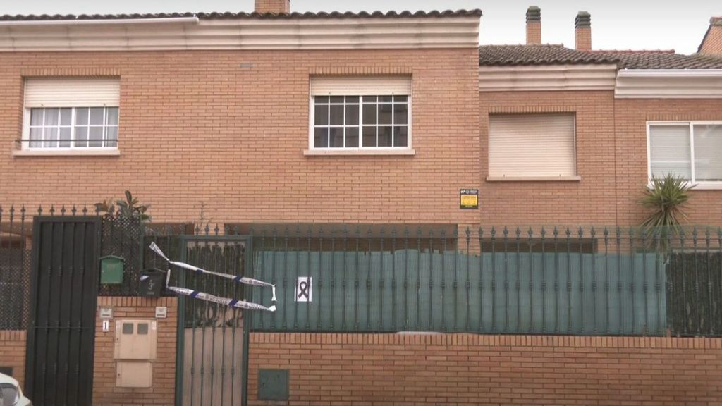 Internamiento cerrado para los tres menores detenidos por la muerte de una educadora en Badajoz