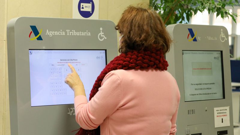 Hacienda tiene un plan para implementar la IA: así agilizará la ...