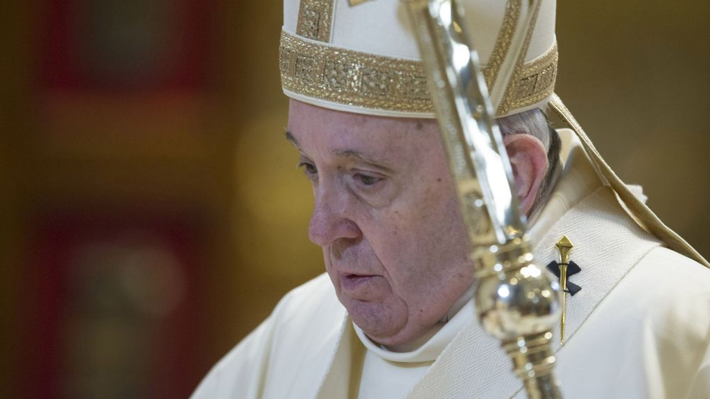 El papa Francisco sigue mejorando y su situación es "estable", según el Vaticano