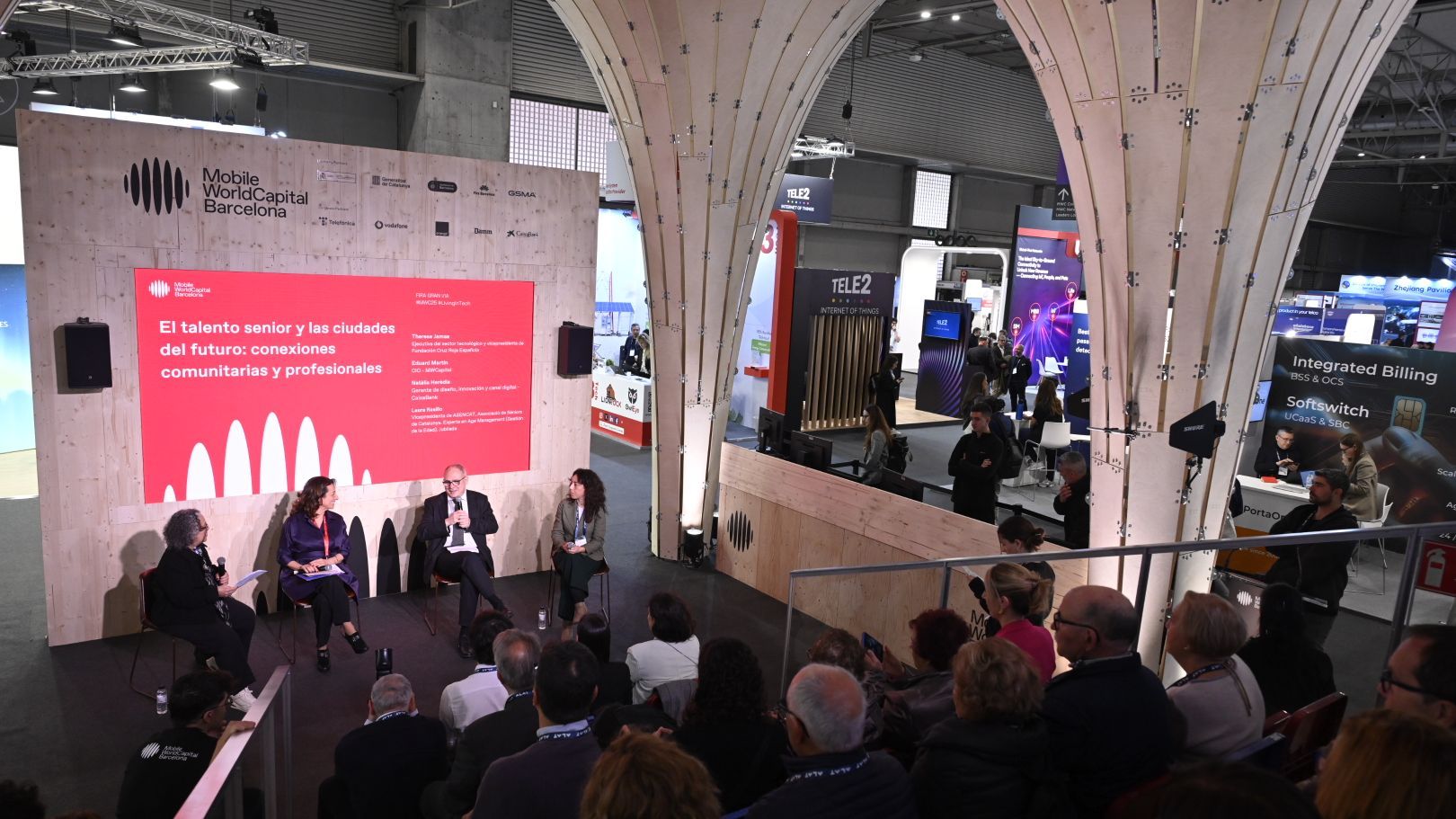 Mesa redonda "Talento senior y las ciudades del futuro: conexiones comunitarias y profesionales"