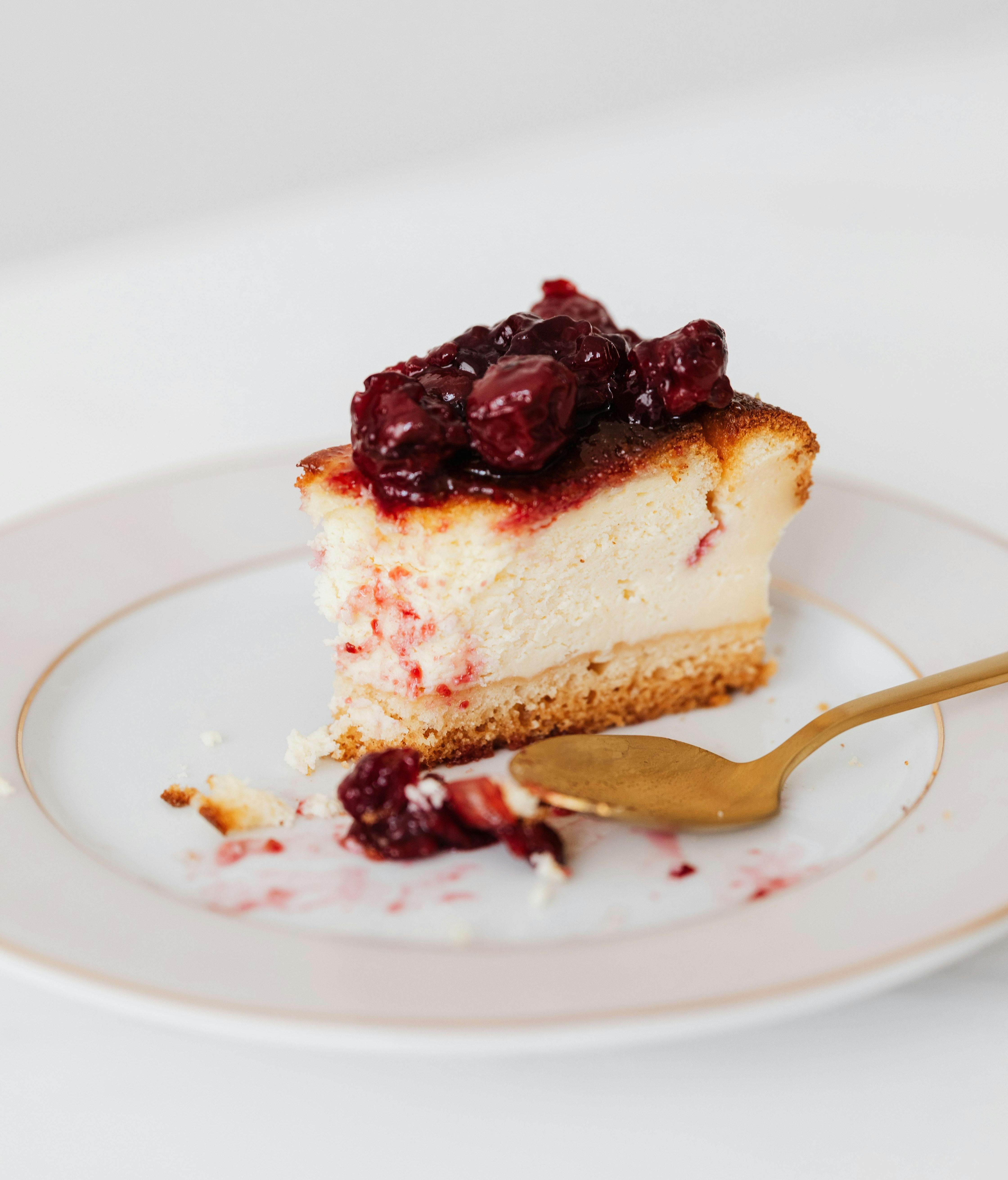 Trozo de trata de queso con mermelada