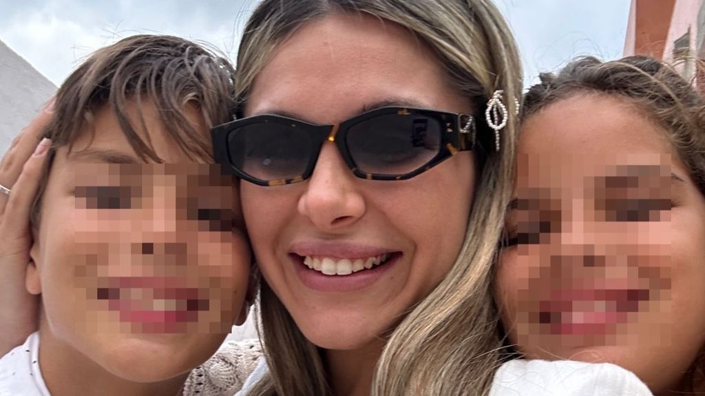 Ivanna Icardi posa junto a sus hermanos pequeños
