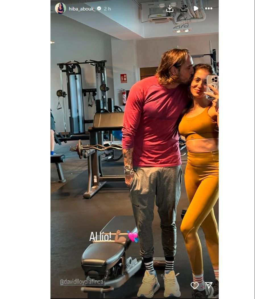 La fotografía que han compartido Hiba Abouk y Antonio Revilla en la que aparecen felices y muy unidos