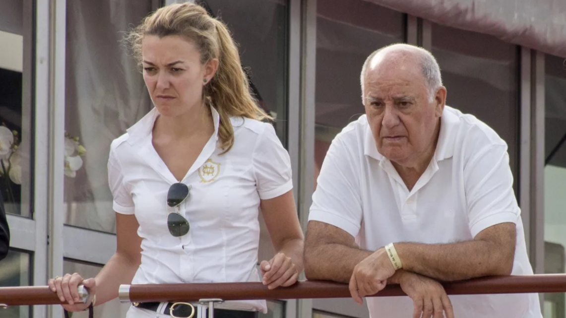 La presidenta de Inditex, Marta Ortega y su padre Amancio.