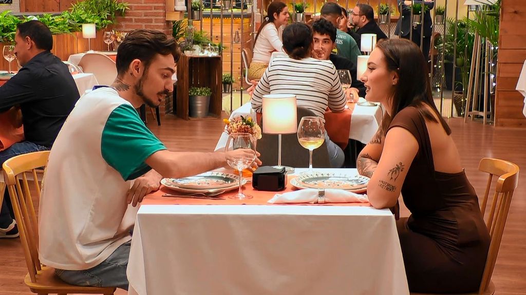 A una soltera le espanta el olor de su cita en ‘First Dates’: “Se podía haber aseado”