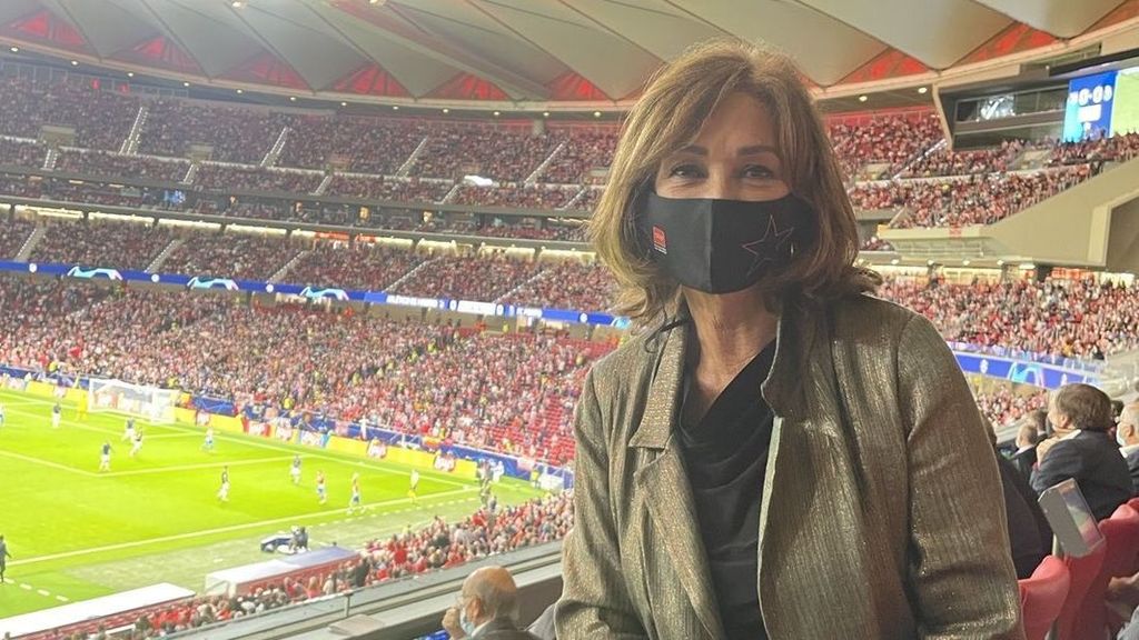 Ana Rosa Quintana apoyando al Atleti en el Metropolitano