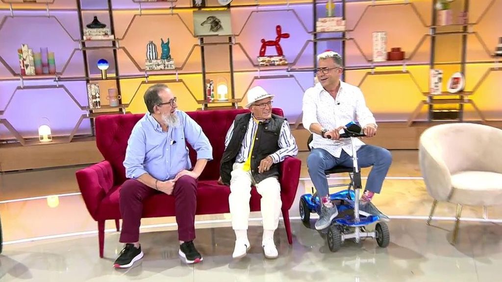 El abuelo marchoso de Benidorm quiere mejorar la convivencia con su primo: “Tiene que roncar y comer menos”