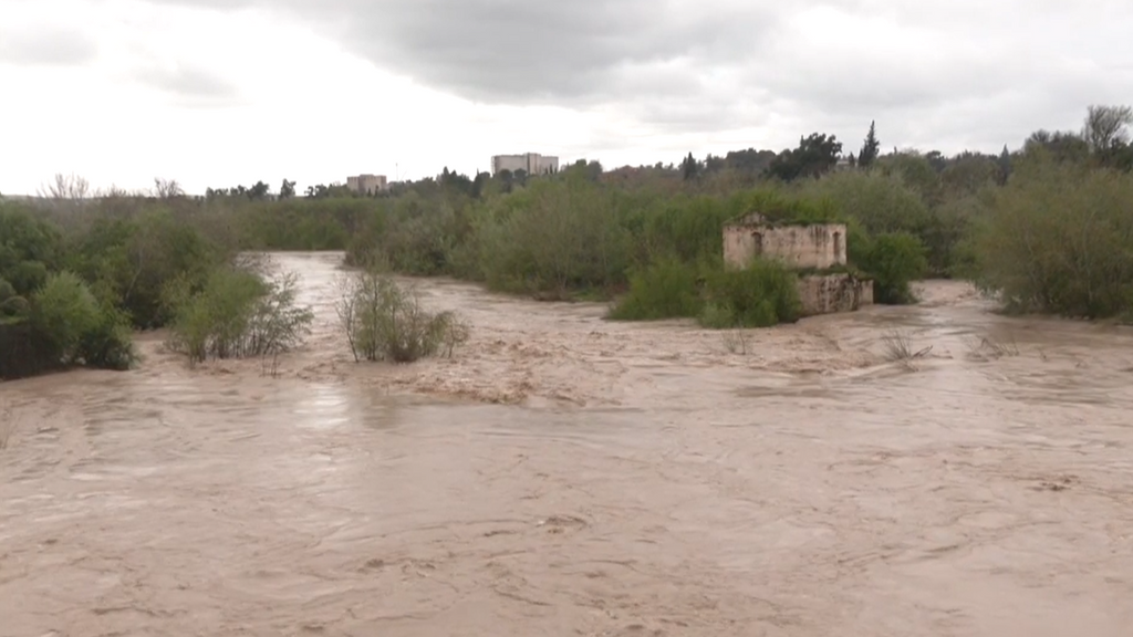 La borrasca deja casi a toda Andalucía en alerta: un tornado sorprende en Córdoba y hay riesgo de inundaciones