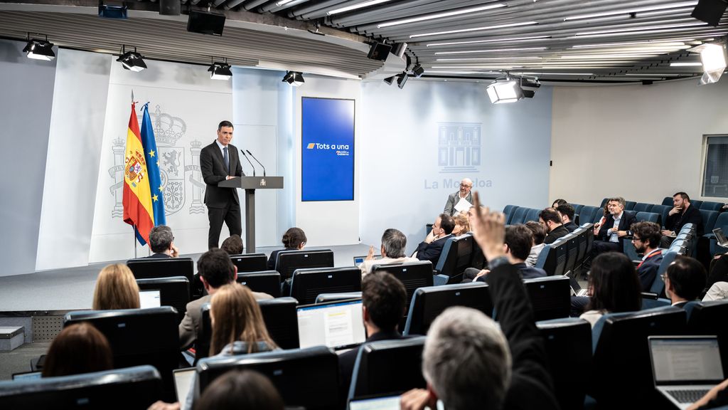 Pedro Sánchez promete no recortar "ni un céntimo" en gasto social para destinarlo a defensa