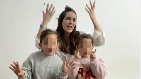El comentado vídeo de Raquel Bollo junto a sus nietas