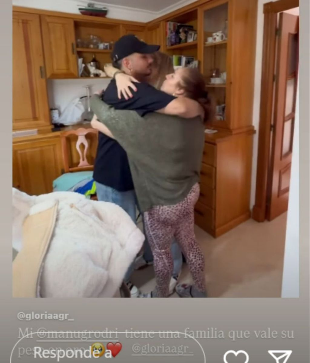 Gabriella adora a la familia de Manuel