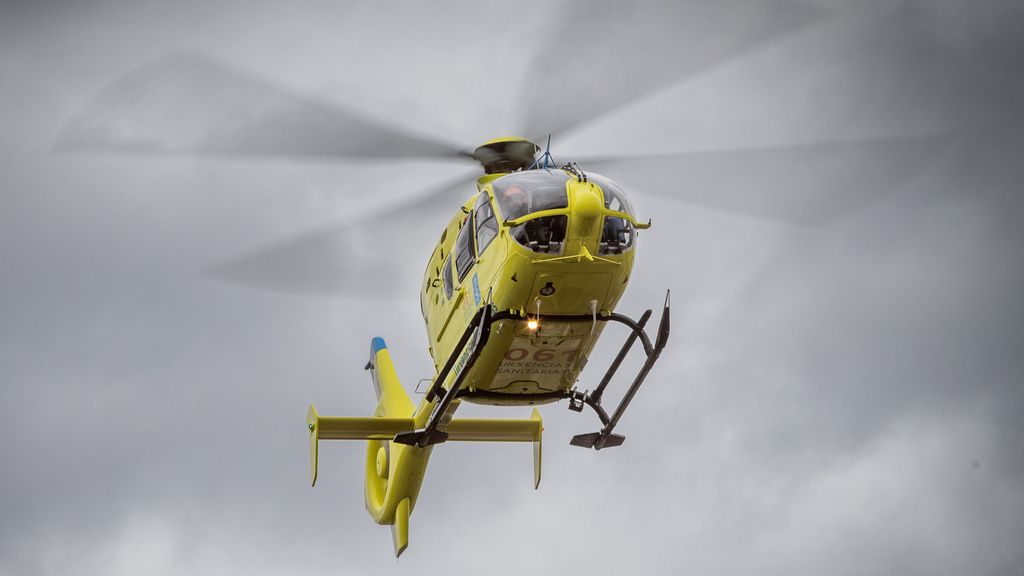 Helicóptero medicalizado con base en Santiago, A Coruña