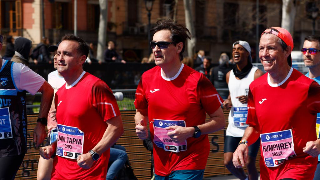 Salvador Illa participa en la Maratón de Barcelona: el etíope Tesfaye Deriba y la keniana Sharon Chelimo baten récords