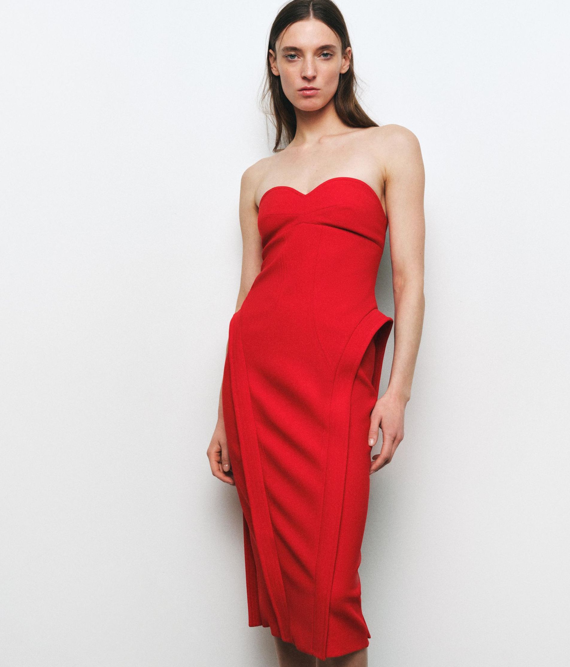 Vestido rojo con escote corazón