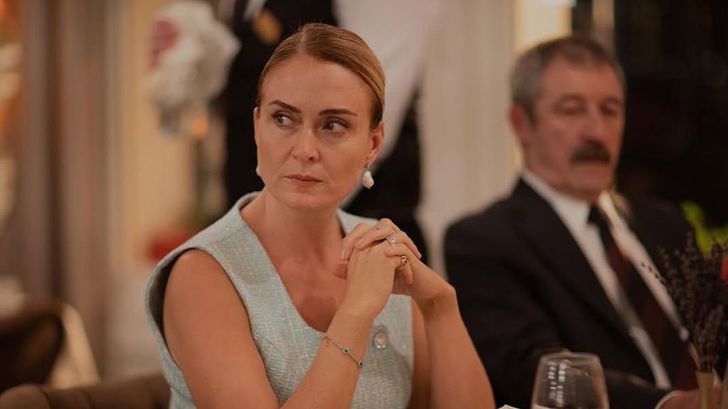 Ceyda Düvenci da vida a Filiz, la madre de Naz