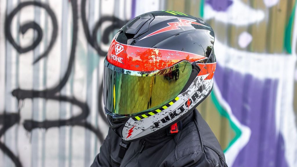 El casco es uno de los elementos de protección más importante para los motoristas