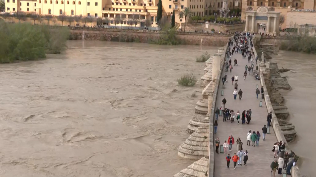 Sorpresa en Córdoba por la gran crecida del río con una altura de cuatro metros