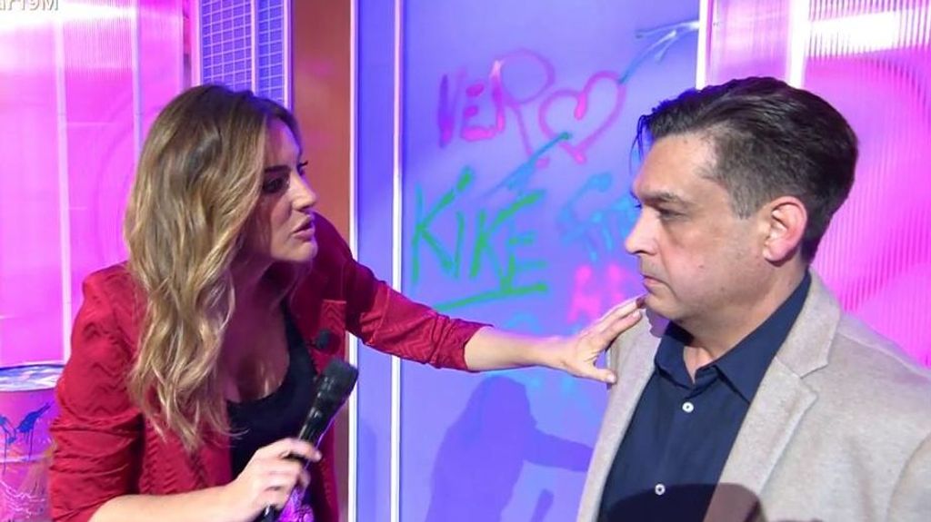 Verónica Dulanto se ve obligada a intervenir durante la aparición de José Manuel Saborido en 'Tardear': "Estamos en un plató"