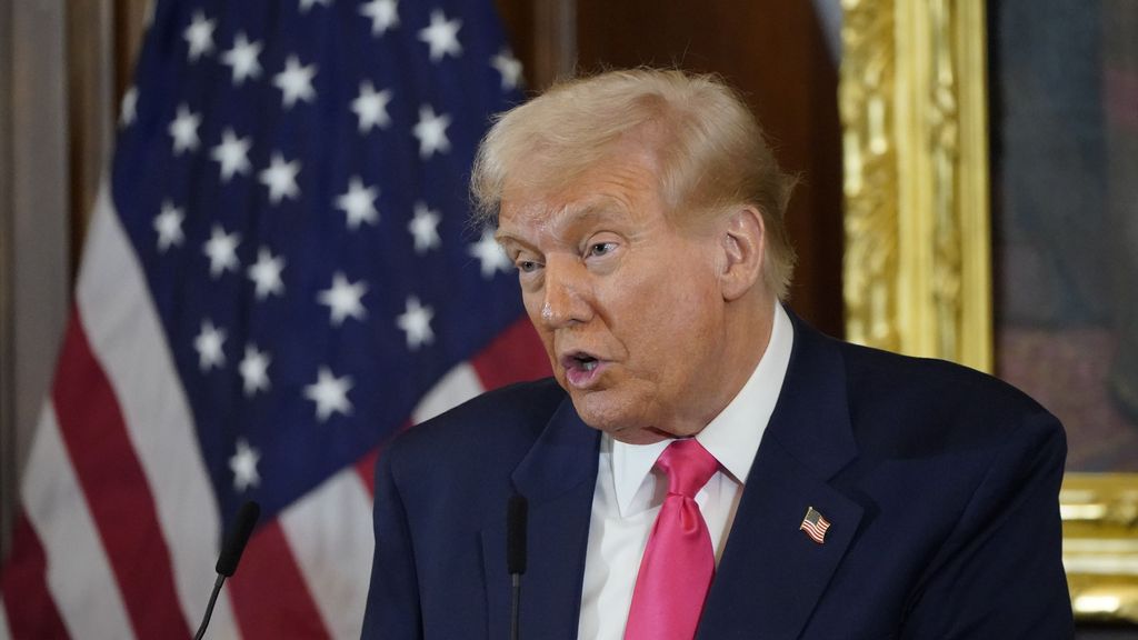 Donald Trump lanza oficialmente la aplicación móvil 'CBP Home' para que migrantes irregulares notifiquen su salida de EEUU