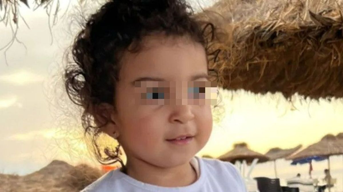 Arwa C., una niña que daban por desaparecida en Roquetas de Mar, se encuentra con su madre en Marruecos en perfecto estado