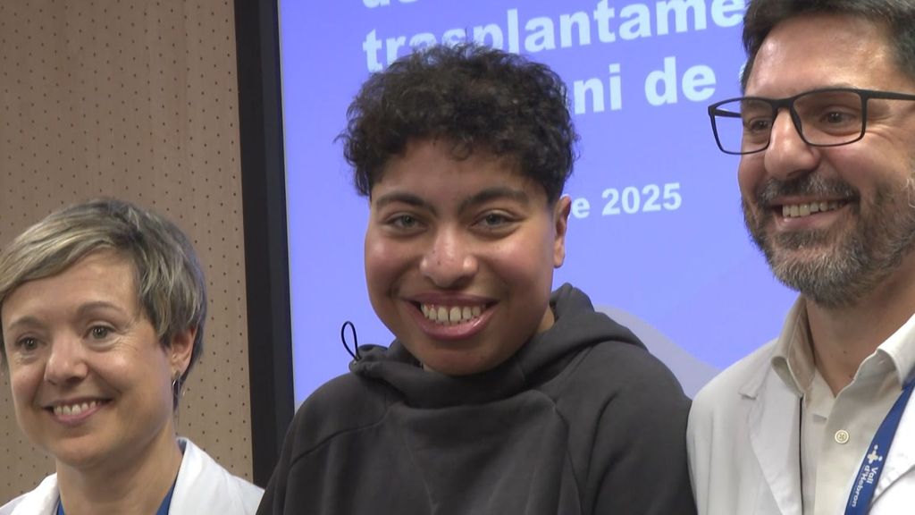 Anas, de 16 años, recibe el primer trasplante pediátrico de corazón e hígado en España