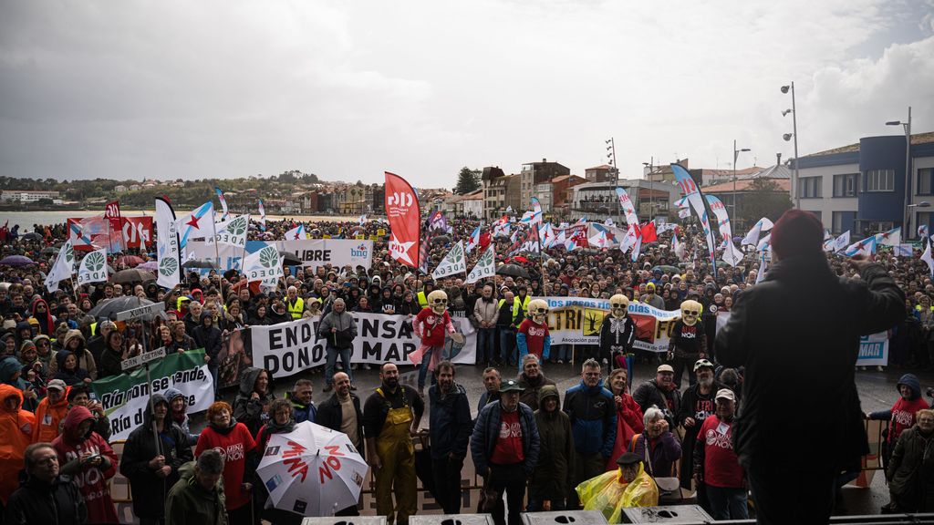 Manifestación en A Pobra, A Coruña, contra Altri y la mina de Touro-O Pino