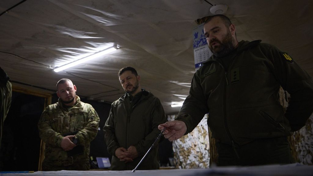 Zelenski visita a las fuerzas del frente ucraniano de Pokrovsk