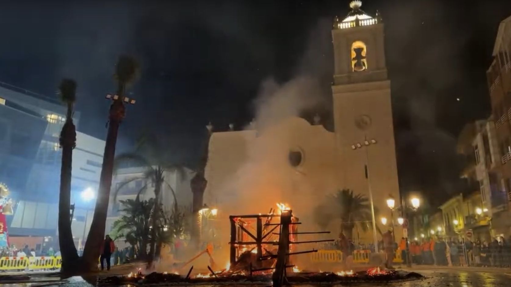 Falla SOM quemada en Paiporta
