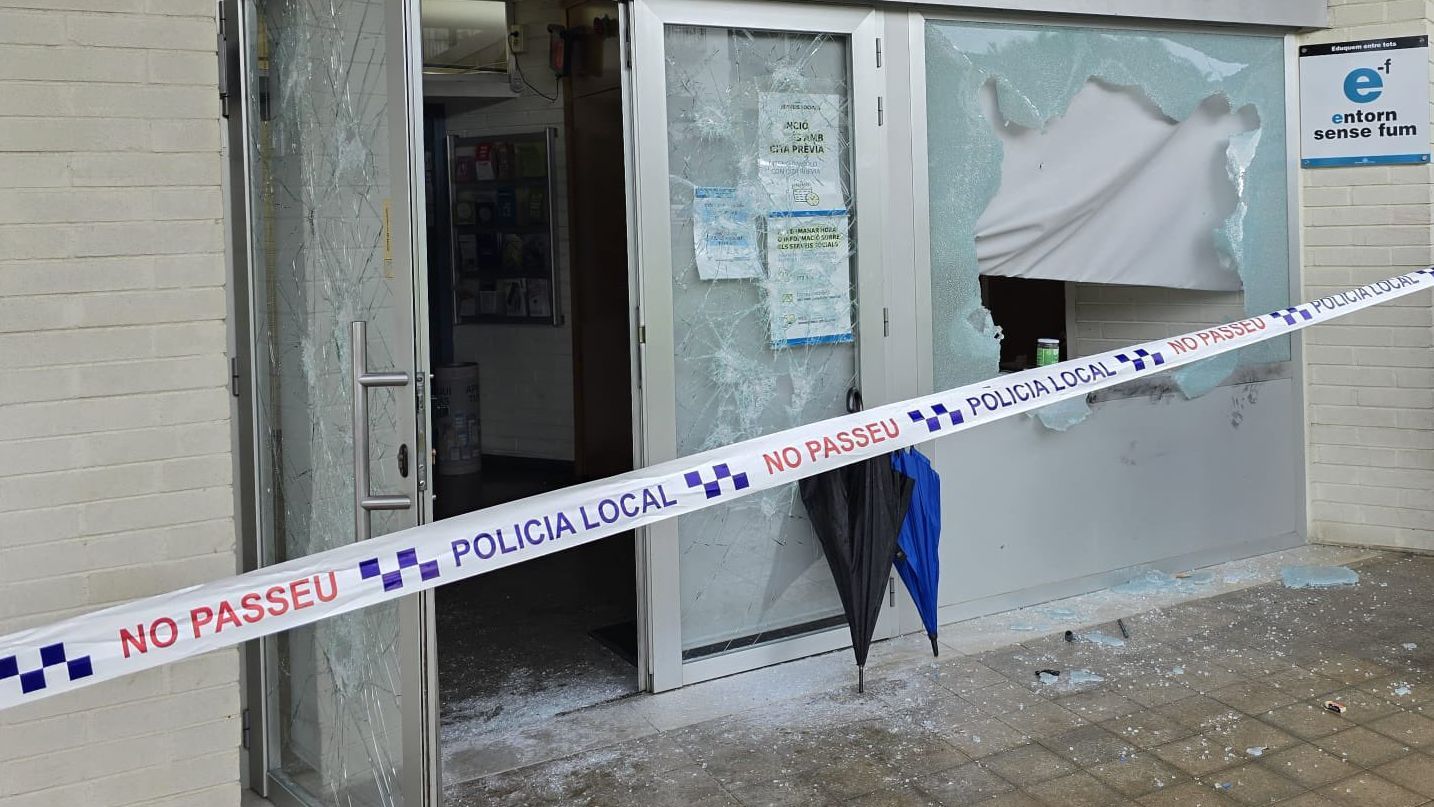 Importantes daños a un centro cívico en Girona tras intento de okupación