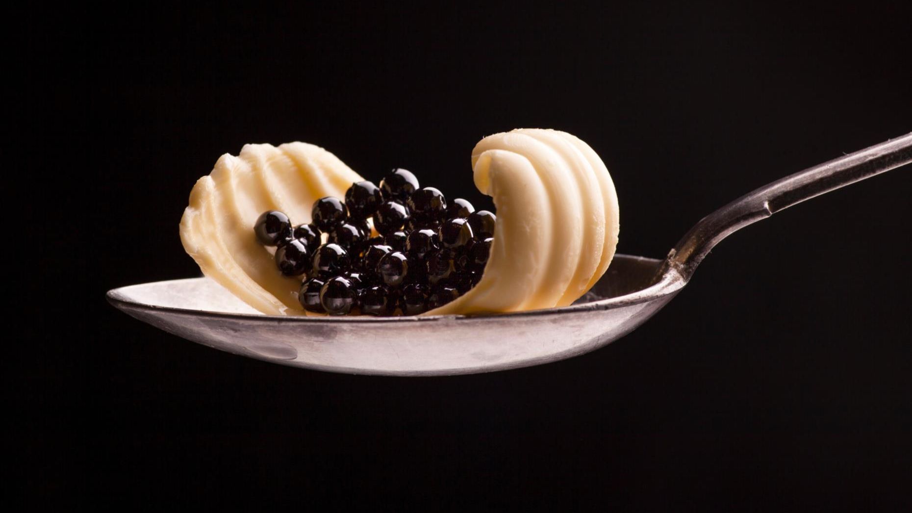 Chocolate blanco con caviar, una combinación con resultados inesperados