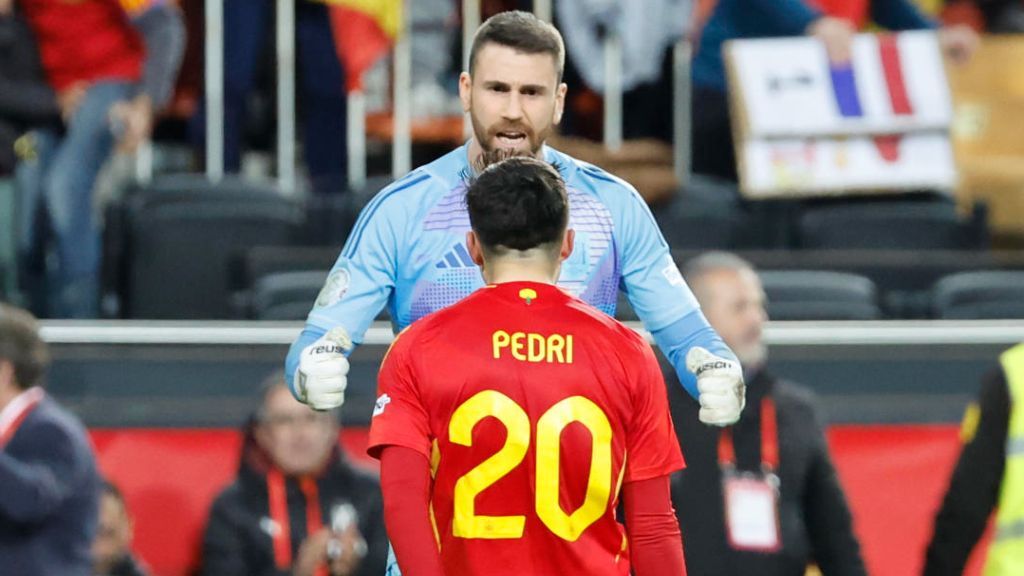 El vestuario de España se rinde a Unai Simón: "Tenemos la seguridad de tenerle"