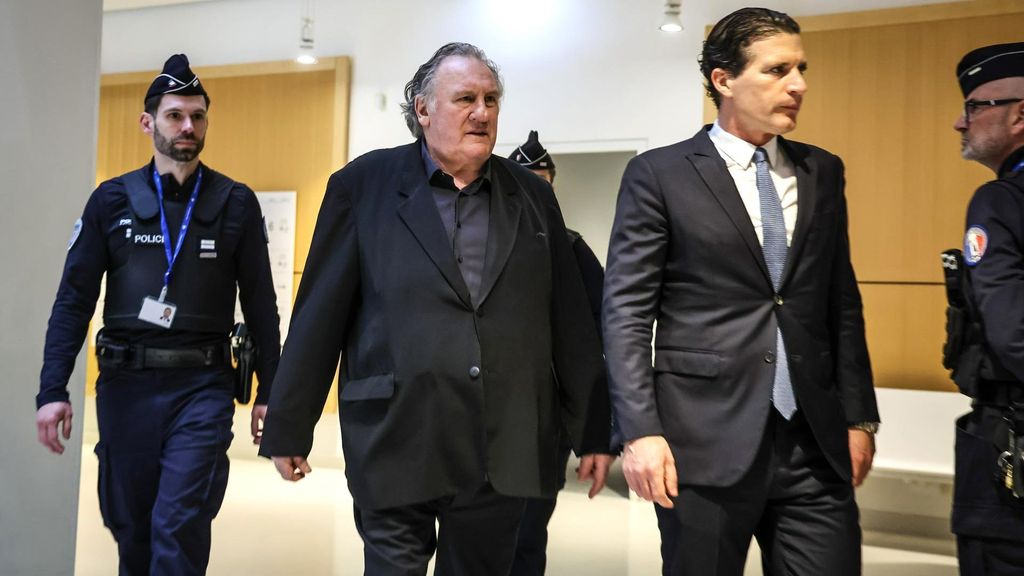 Gérard Depardieu, convencido de que se demostrará su inocencia en el arranque del juicio contra él por agresiones sexuales