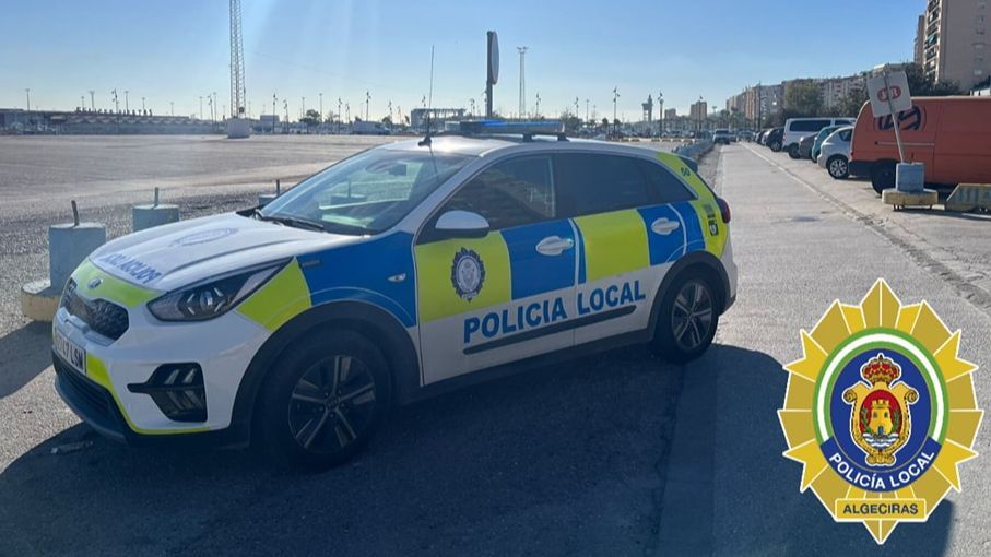 Vehículo policial en Algeciras