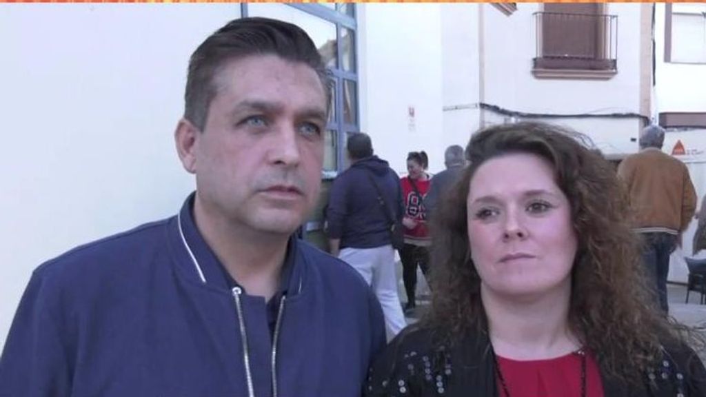 El cuñado de Joaquín y su mujer, indignados tras ser expulsados del pleno del ayuntamiento: "Este señor es un dictador"